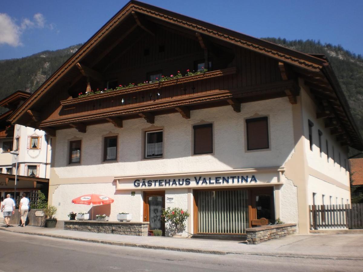 Gaestehaus Valentina Mayrhofen Buitenkant foto