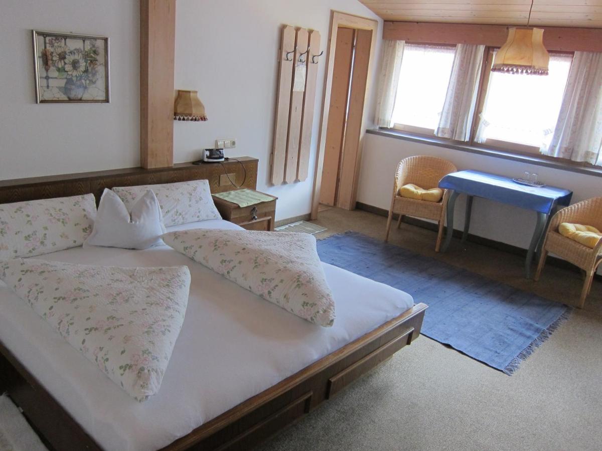 Gaestehaus Valentina Mayrhofen Buitenkant foto